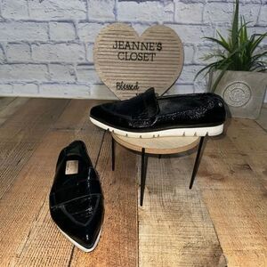 AGL Micro pointe patent loafers 37.5 US 7.5